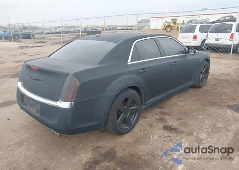 2013 Chrysler 300 Motown z USA, uszkodzony, nr VIN 2C3CCAAG6DH539993